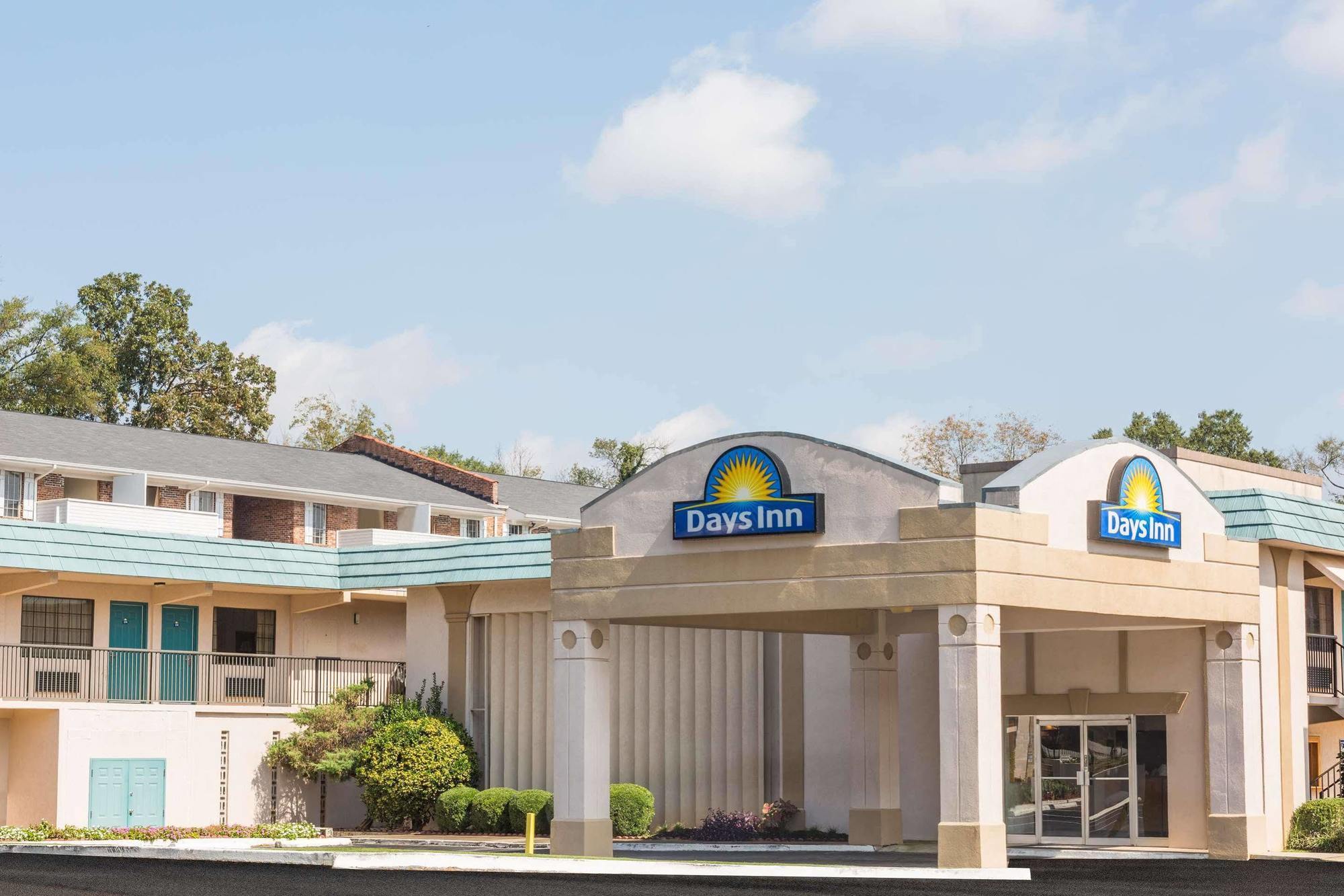 Days Inn By Wyndham Атенс Екстериор снимка